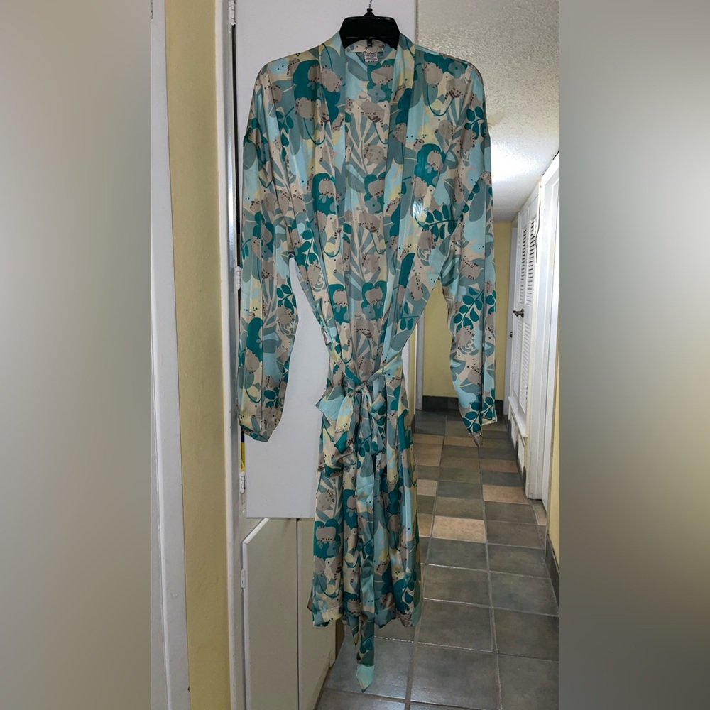 Pusheen silky robe 3X